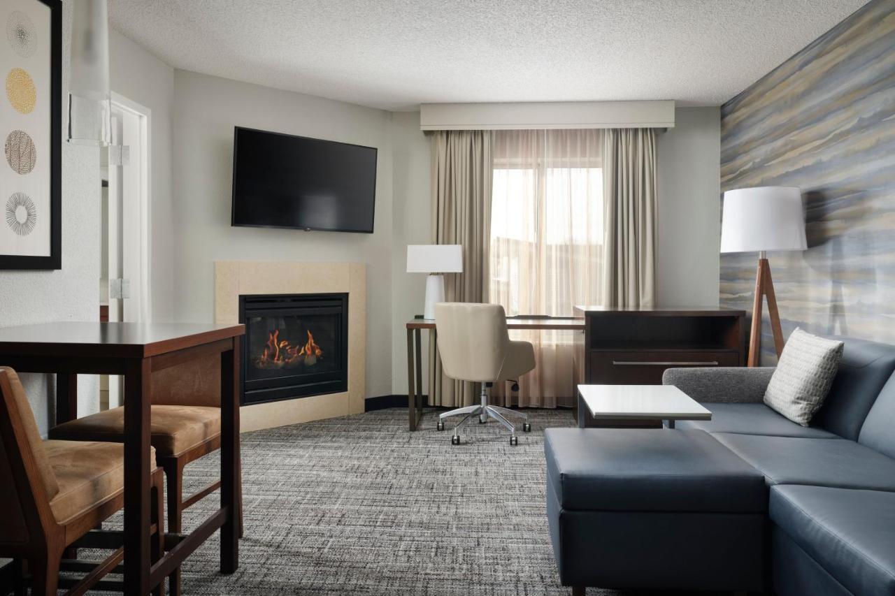 Hotel By Marriott Grand Rapids Airport 3*