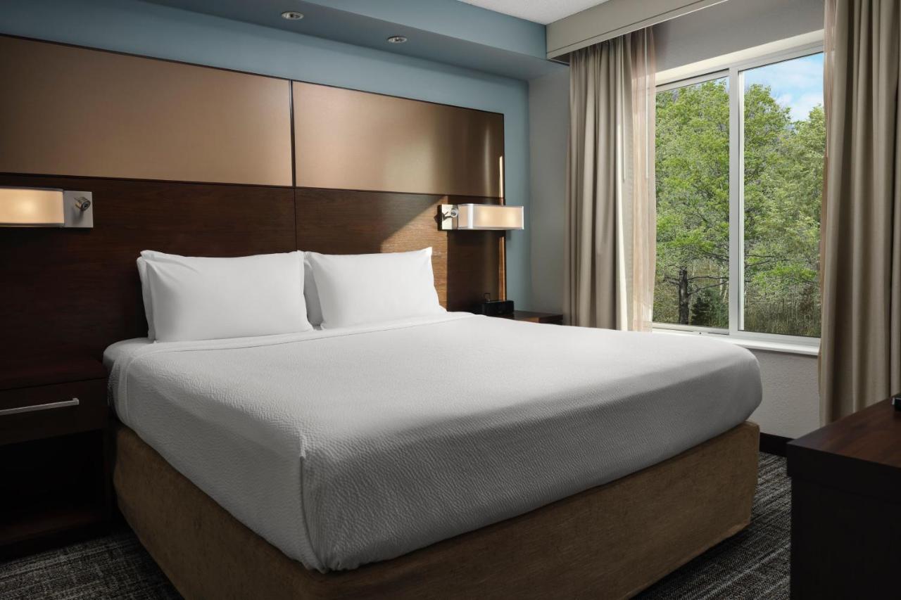 By Marriott Grand Rapids Airport Hotel 3*